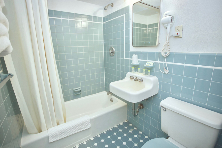 Bathroom 4, Quebec Motel, Cape May