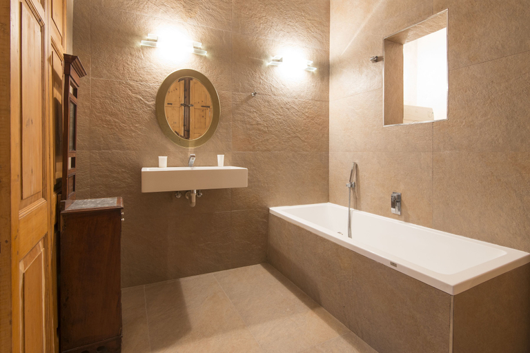 Bathroom 2, Valletta Bishop Apartment