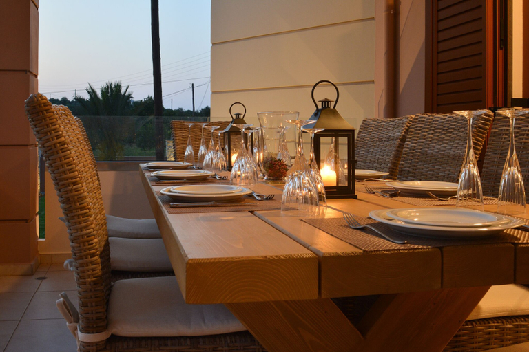 Food & Drinks 5, Private Pool Luxurious Villa with Parking & BBQ, Crete