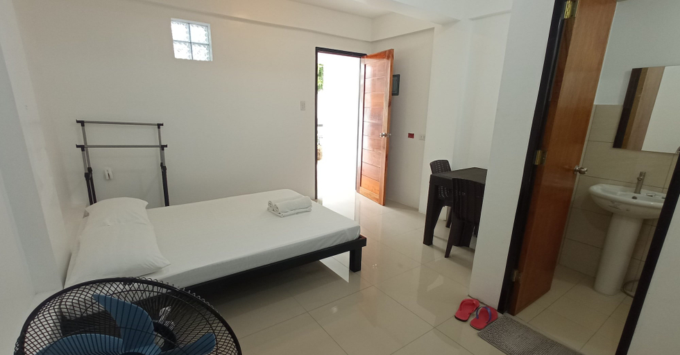 Bedroom 4, The Palines Apartment Hotel, Muntinlupa