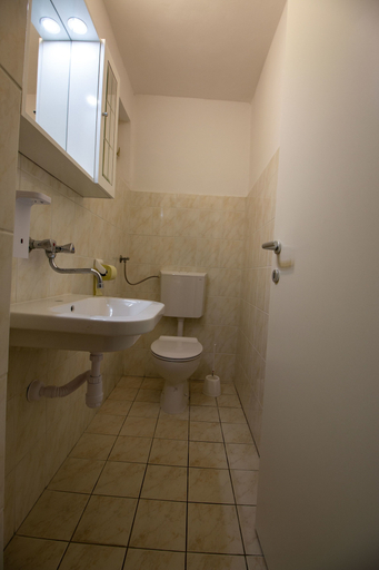 Bathroom 3, Apartments Klaric, Pirovac