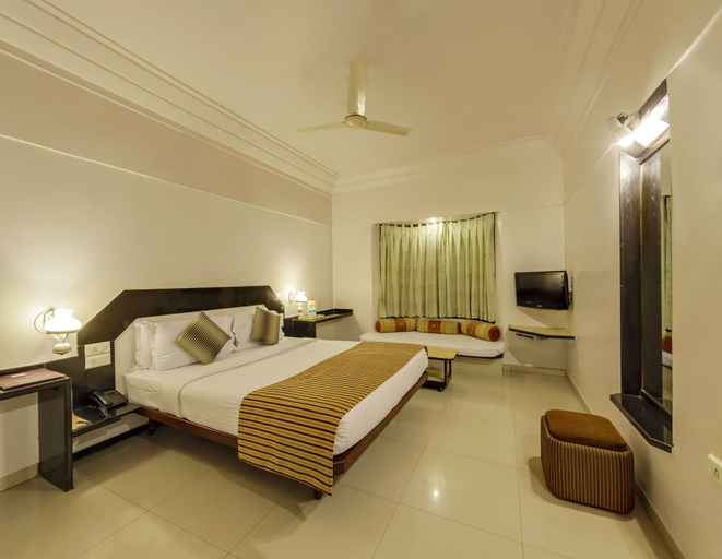 Bedroom 4, Hotel Vrishali Executive Kolhapur, Kolhapur