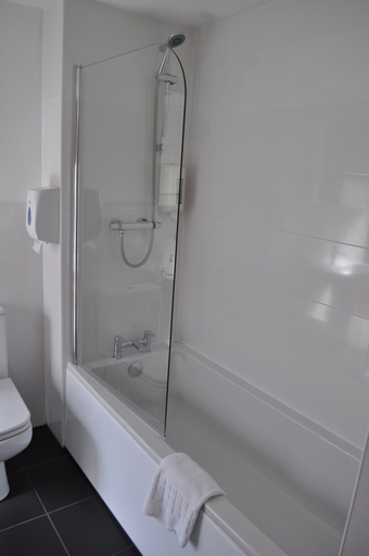 Bathroom 4, Argyll Guest House, Glasgow