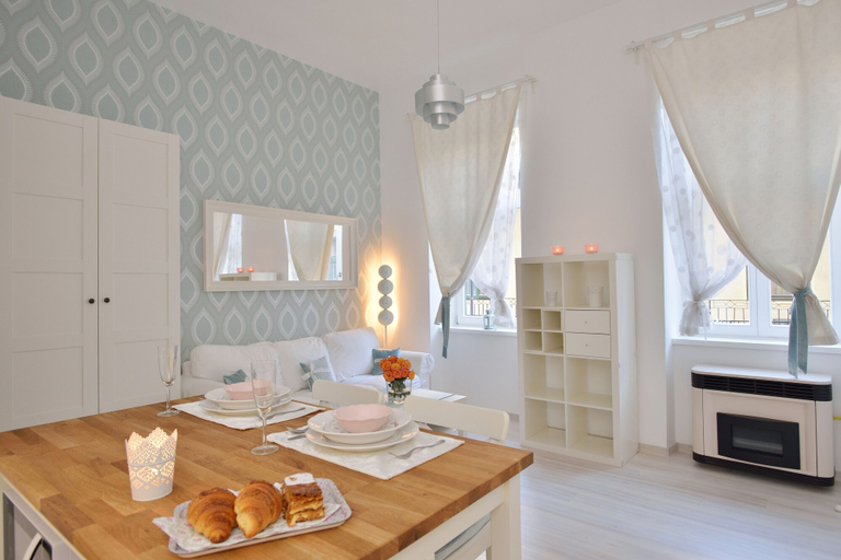 Others 5, Dob 11 Apartment II., Budapesti