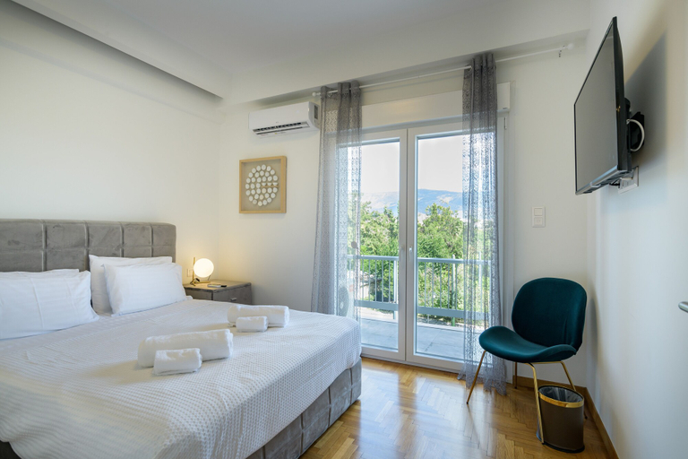 Bedroom 2, Lush Emerald apt in the heart of Athens, Attica