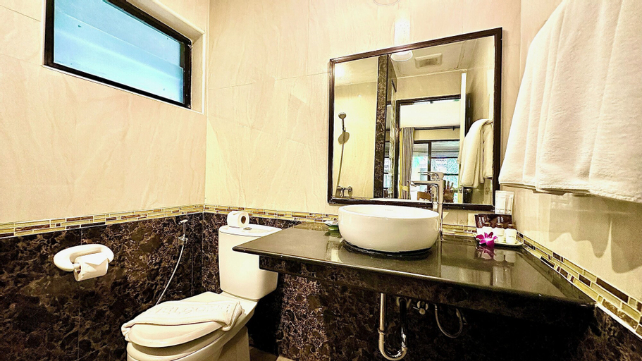 Bathroom 3