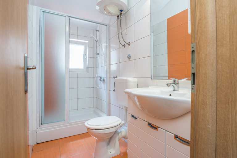 Bathroom 3, Apartments Galic, Vir