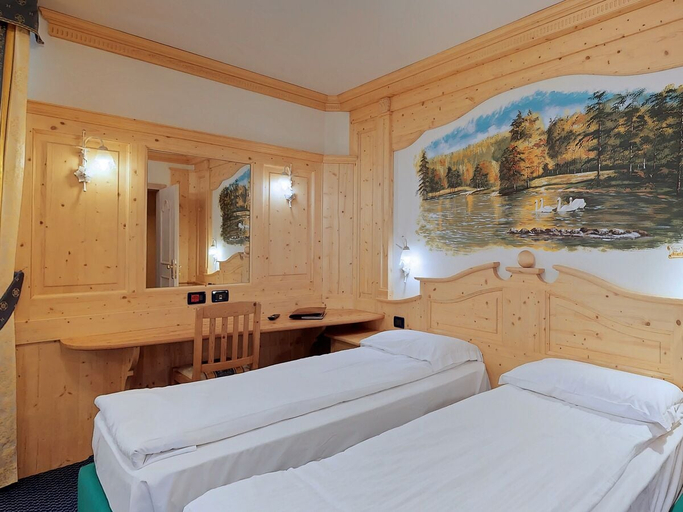 Bedroom 3, Hotel Madonna delle Nevi, Trento