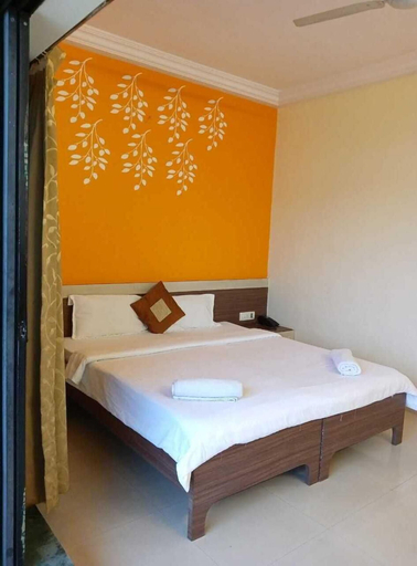 Bedroom 4, Hotel Vegas, Satara