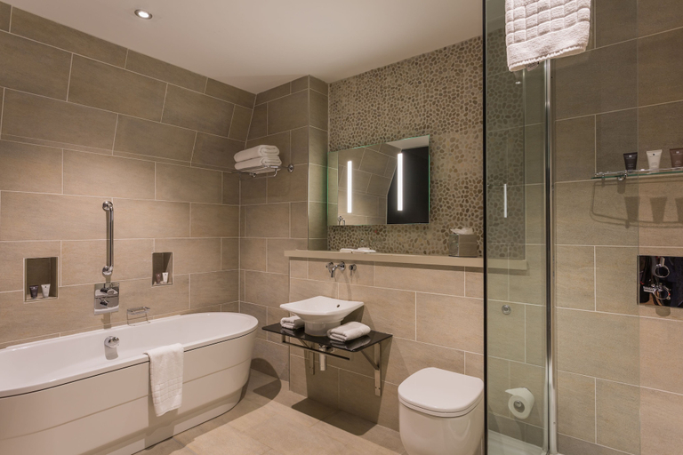 Bathroom 4, Le Monde Hotel, Edinburgh