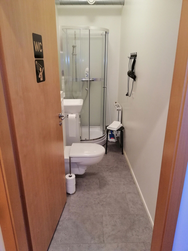 Bathroom 4, Lyngás Guesthouse, Austur-Hérað