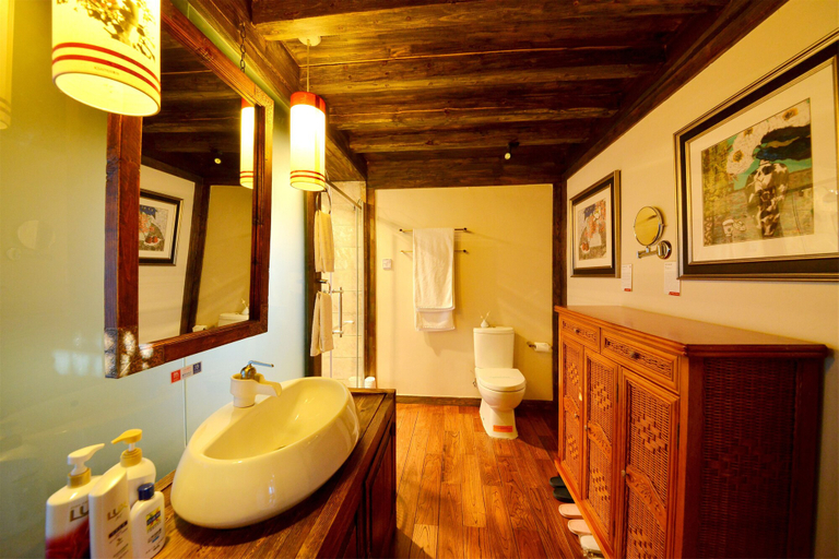 Bathroom 3, Lijiang Shuhe Youyiju Private Club, Lijiang