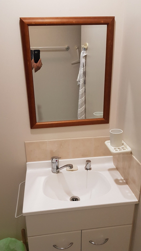 Bathroom 4, Red Deck, Hamilton
