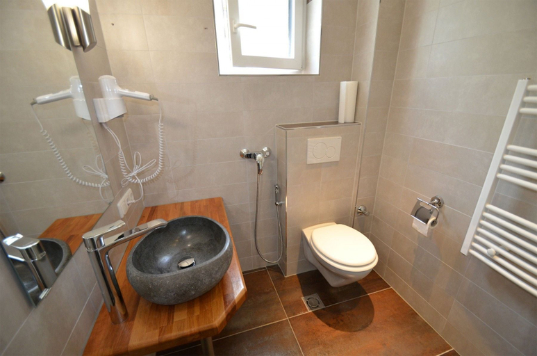 Bathroom 3, Deluxe Studio TOP 12, Zell am See