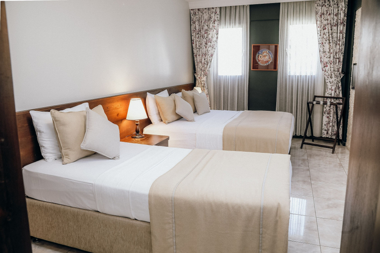 Bedroom 3, Mandalin Pansiyon, Seferihisar