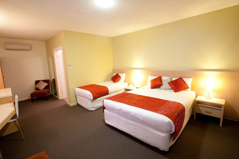 Bedroom 3, Adelaide Road Motor Lodge, Murray Bridge