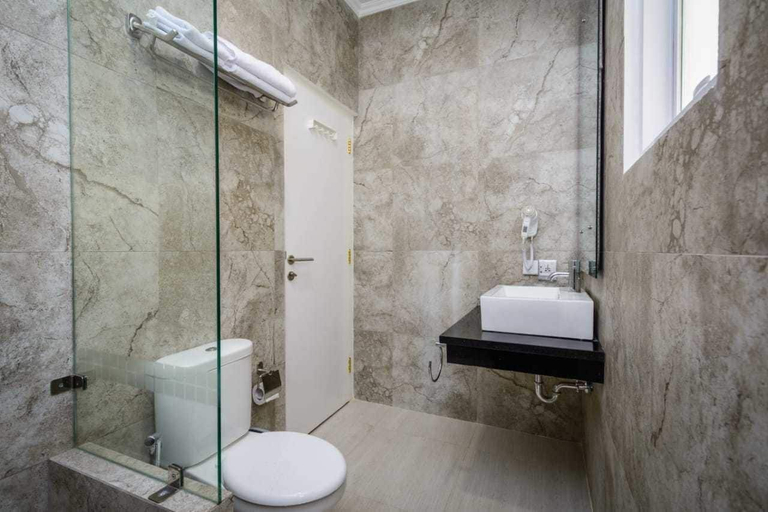 Bathroom, Villa Kota Bunga Puncak 2 Bedroom, Cianjur
