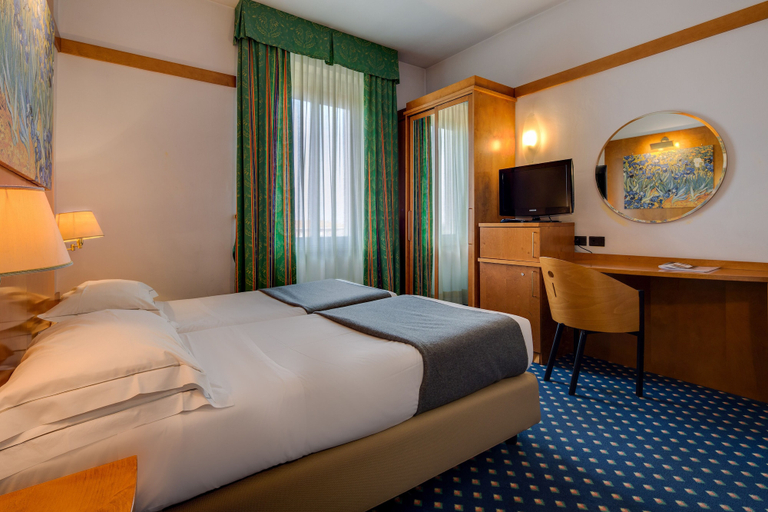 Bedroom 2, Hotel San Marco & Formula Club, Parma