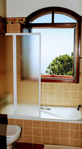 Bathroom, La Casa de la Abuela Leonor en El Hierro, Santa Cruz de Tenerife