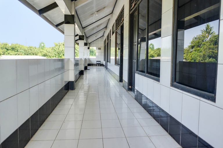 Public Area 2, Hotel O Mutiara Guest House, Karawang
