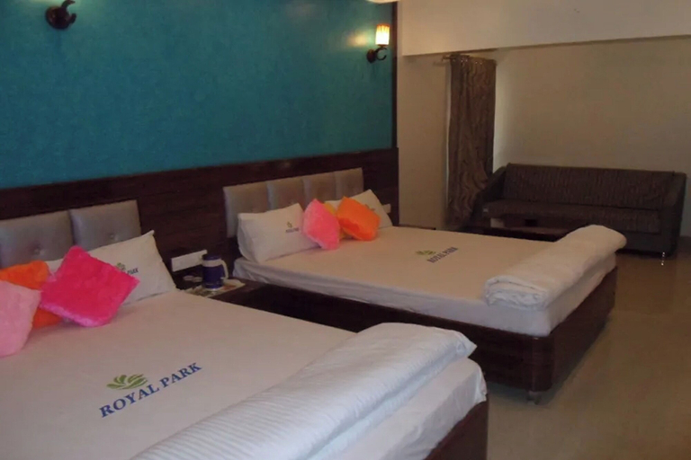 Bedroom 3, Hotel Royal Park Residency, Thane