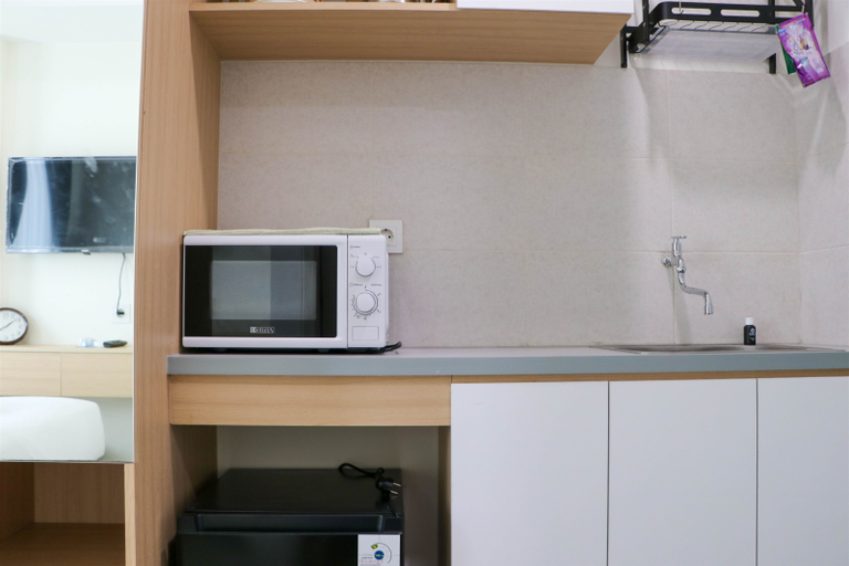Others 2, Cozy Stay Studio No Kitchen at Osaka Riverview PIK 2 Apartmet By Travelio, Tangerang