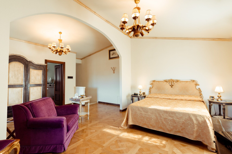 Bedroom 13