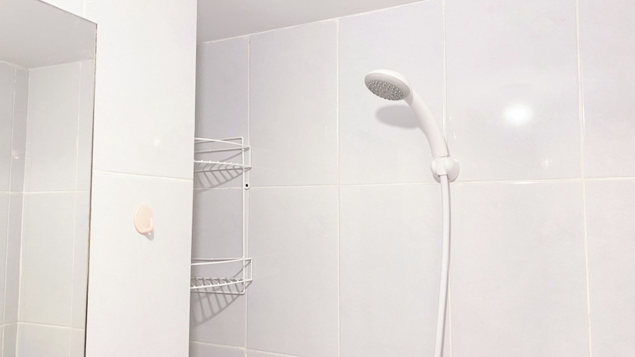 Bathroom 3, Modern Look And Restful Studio At Tokyo Riverside Apartment Pik 2, Tangerang