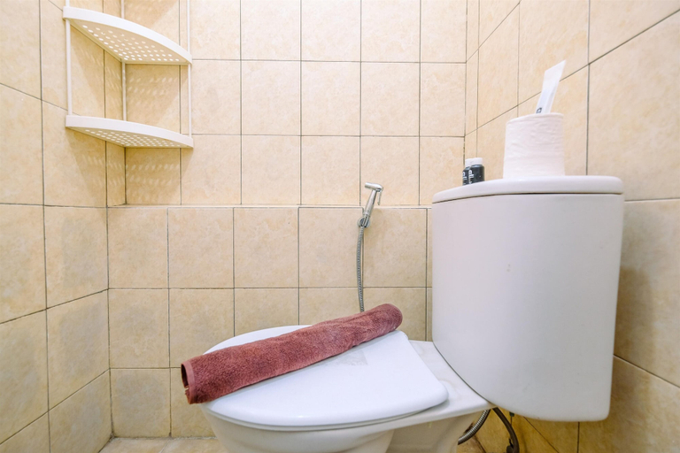 Bathroom 3, Cozy Style Studio Margonda Residence 2 Apartment, Depok