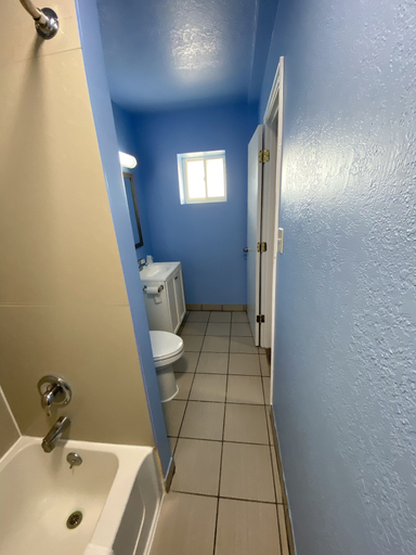 Bathroom 5, Red Carpet Inn and Suites, Burlington