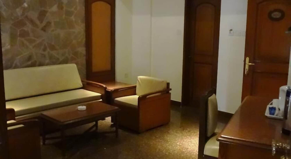 Others 4, Hotel Royal Garden, Mumbai Suburban