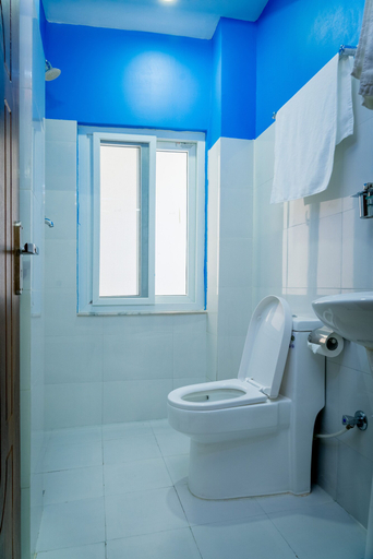 Bathroom 3, Hotel Nepal Bhumi, Bagmati
