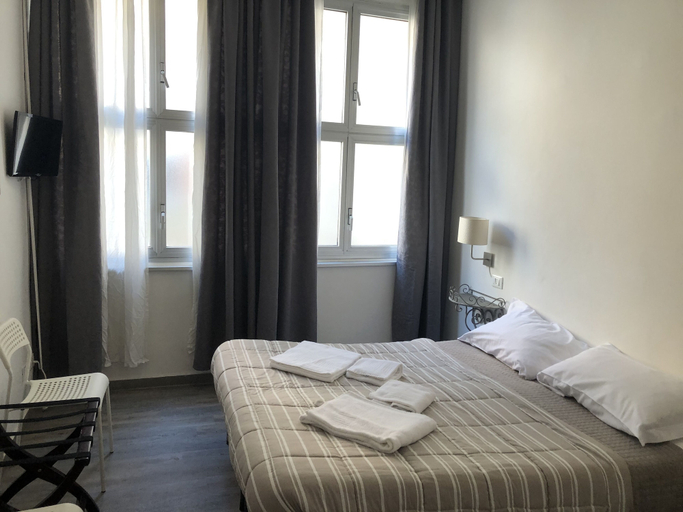 Bedroom 4, Ai Leoni, Verona