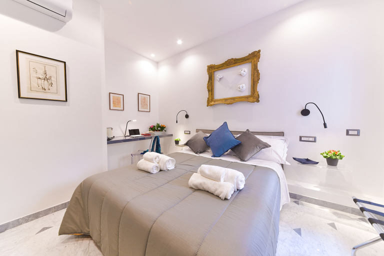 Bedroom 4, Domus 42, Napoli