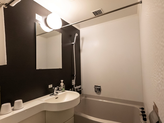 Bathroom 5, ibis Styles Kyoto Station, Kyoto