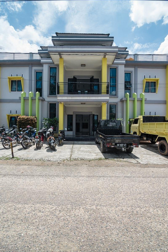 Exterior & Views 2, RedDoorz near Sultan Thaha Airport Jambi, Jambi