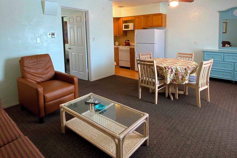 Others 5, Carlton House Motel, Pinellas