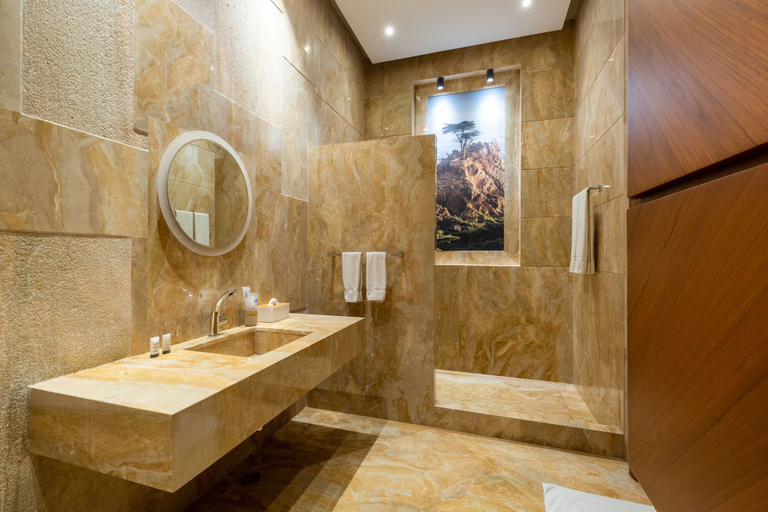 Bathroom 3, Amã Stays & Trails Kailash House, Kodaikanal, Dindigul