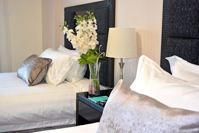 Bedroom 4, Tilal Almadina Hotel & Suites, Salt