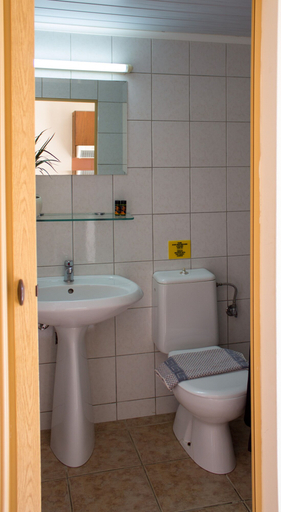 Bathroom 5, Iason Studios, Crete