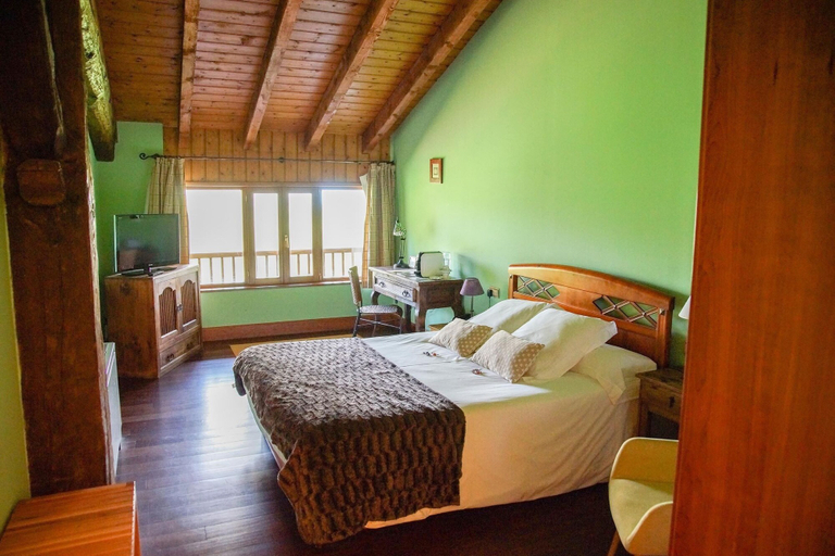 Bedroom 2, Hotel Restaurante Usategieta, Guipúzcoa