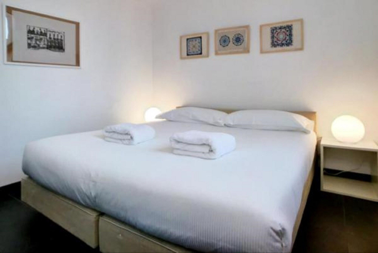 Room 3, Amedei Apartment int. 11, Milano