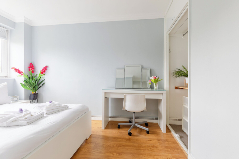 Bedroom 3, 3 Bed Flat, Dedicated Workspace, Parking, 4KTV, London