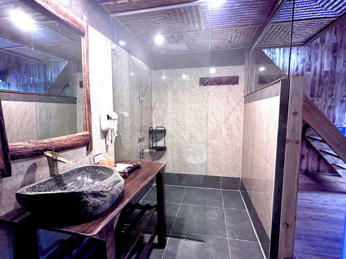 Bathroom 4, Bac Ha Charm Stay, Bắc Hà