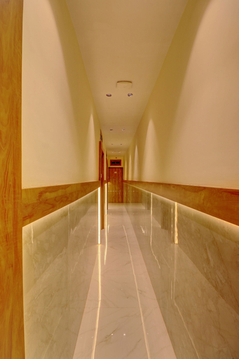 Others 5, Hotel Amber Suite, Mumbai Suburban
