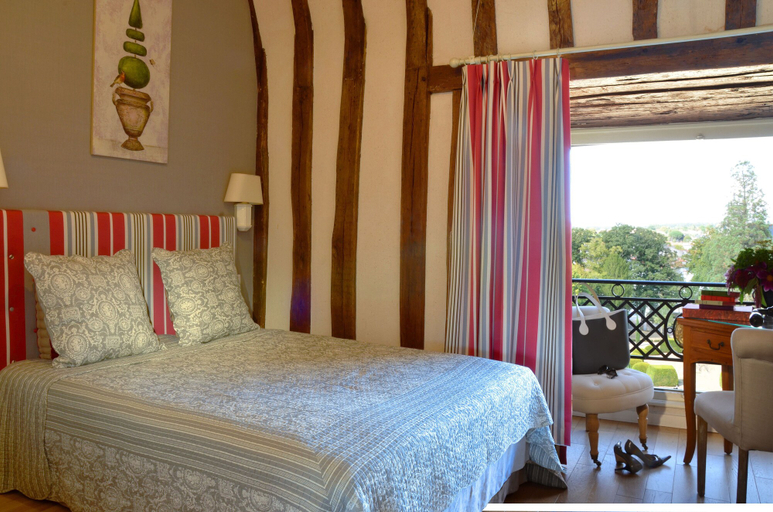 Bedroom 4, Chateau Colbert, Maine-et-Loire