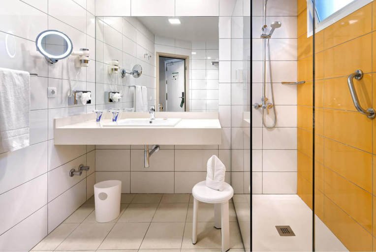Bathroom 4, Bull Escorial & Spa, Las Palmas