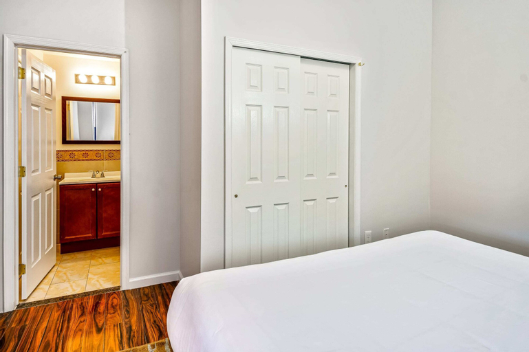 Retreat in a Stylish 2BD Apartment in the Heart of the City, Philadelphia