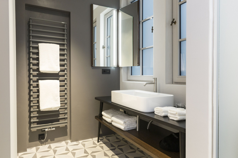 Bathroom 5, Goldenstern Townhouse, Bolzano