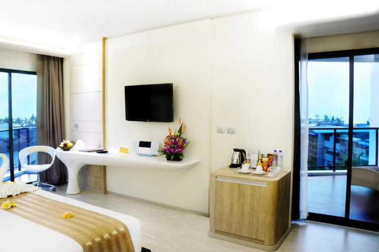 Bedroom 5, Pattaya Discovery Beach Hotel, Pattaya